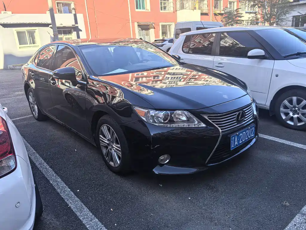 Lexus ES — миниатюра 3