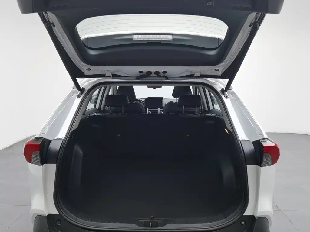 Toyota RAV4 — миниатюра 16