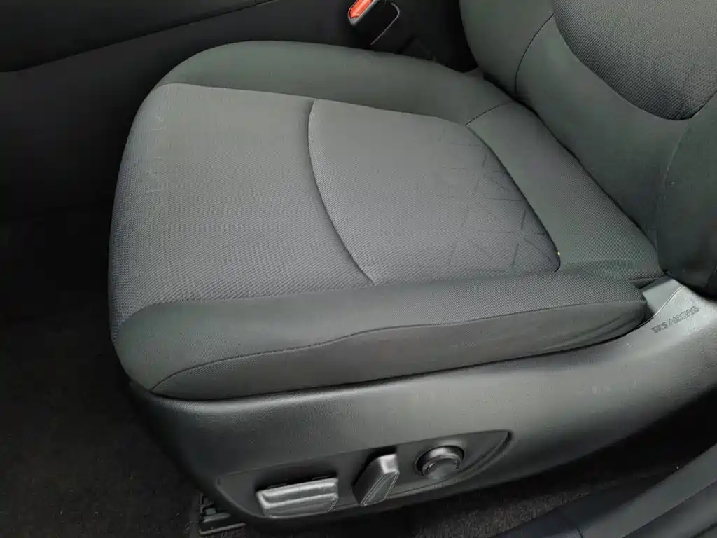 Toyota RAV4 — миниатюра 20