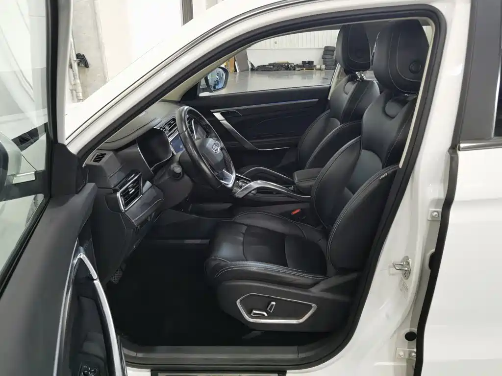 Geely Boyue — миниатюра 10