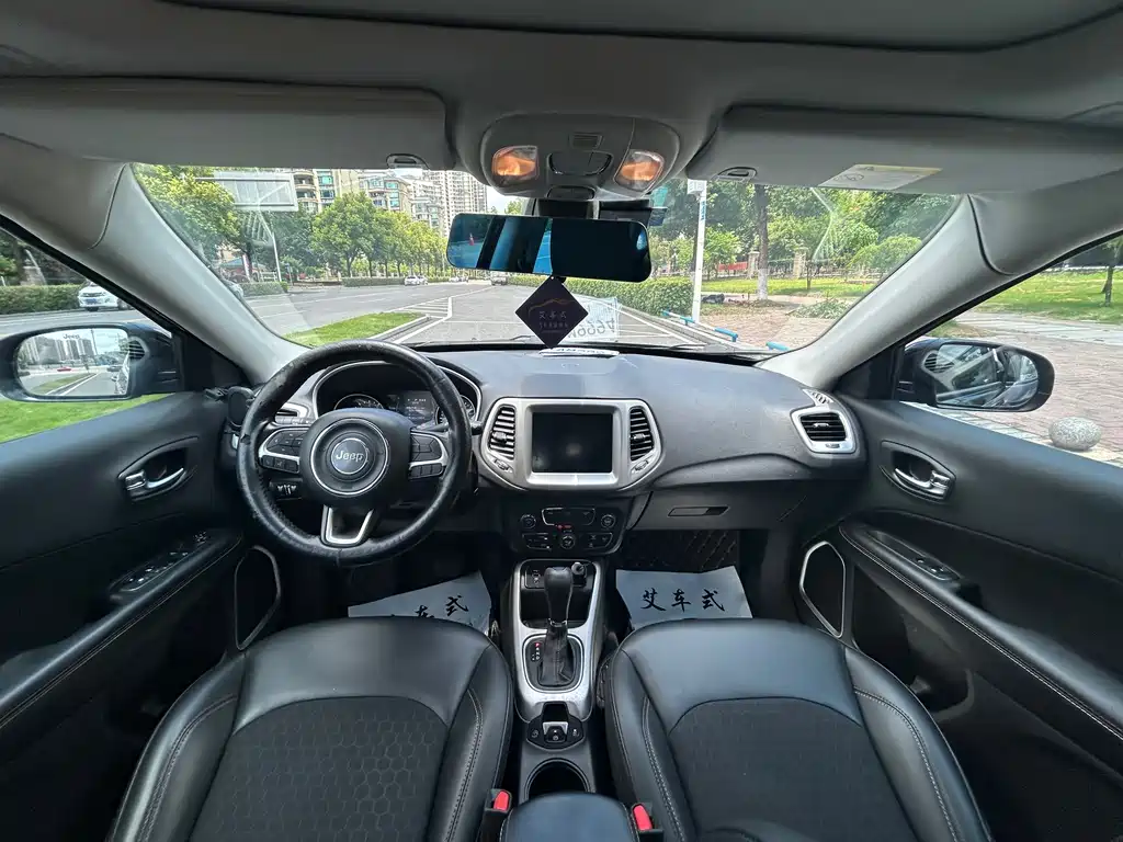 Jeep Compass — миниатюра 14