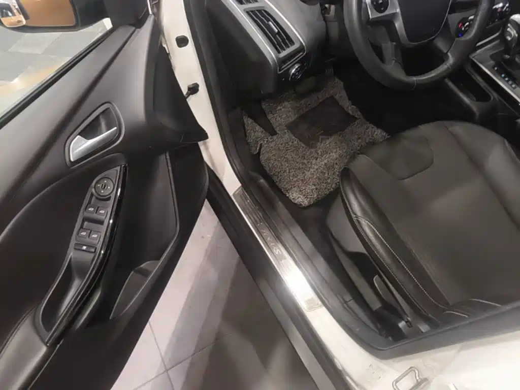 Ford Focus — миниатюра 16