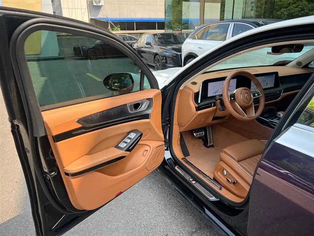 Hongqi H9 2025 2.0T Luxury 5 мест