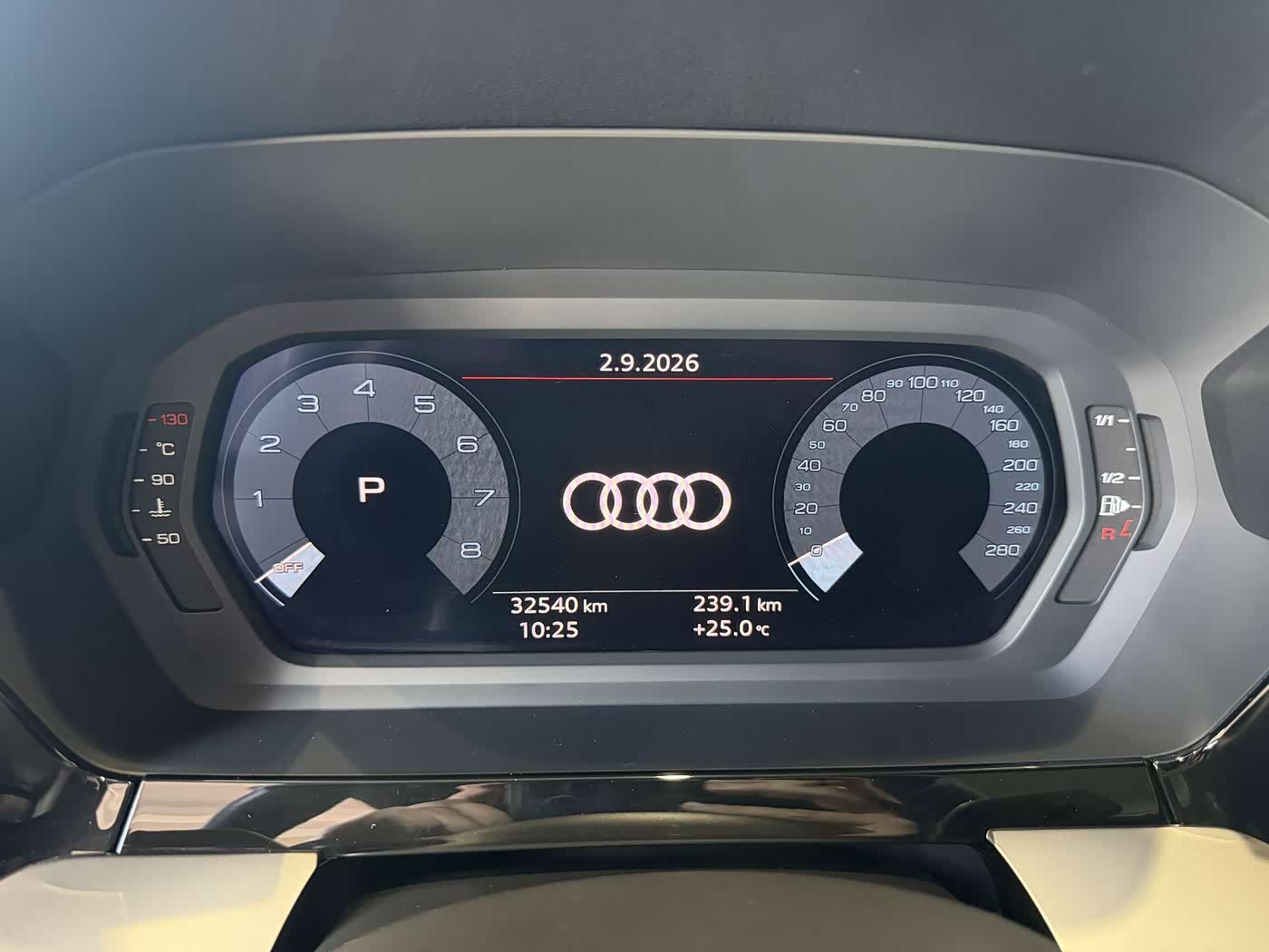 Audi A3 1.4 л 2023 г. Белый, пробег 32000 км