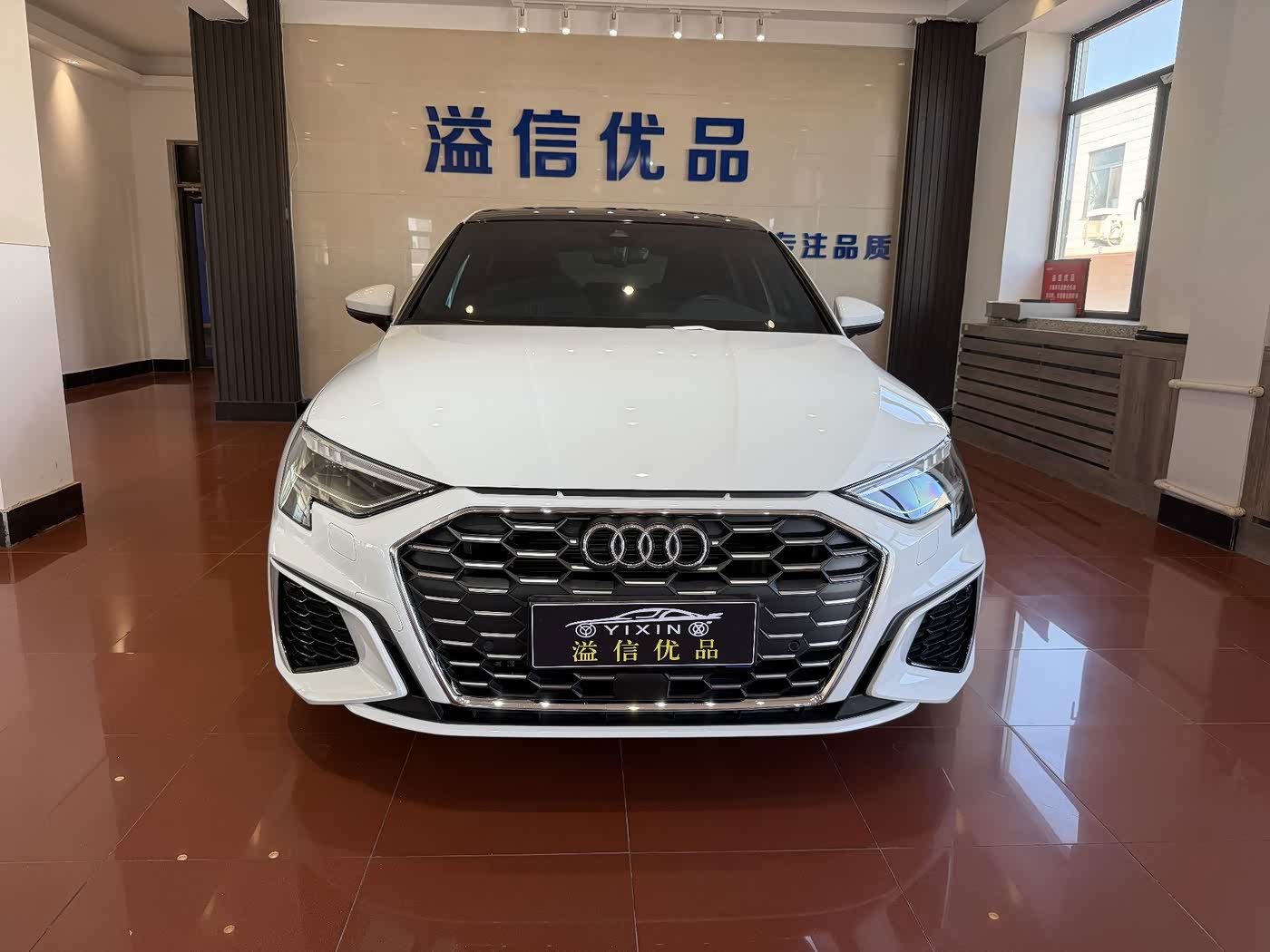 Audi A3 1.4 л 2023 г. Белый, пробег 32000 км