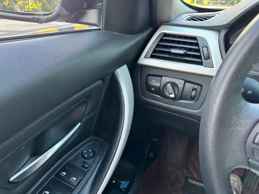 BMW 3 Series — миниатюра 14