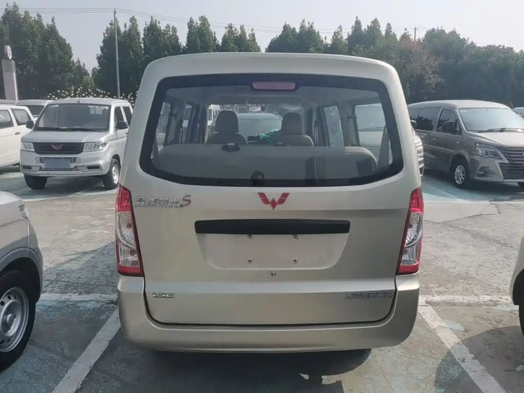 Wuling Rongguang — миниатюра 6