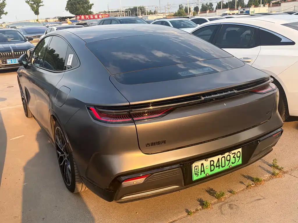 Geely Galaxy Galaxy E8 E8 2024 665km