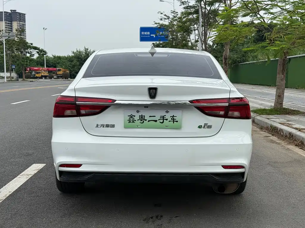 Roewe i6 New Energy — миниатюра 5