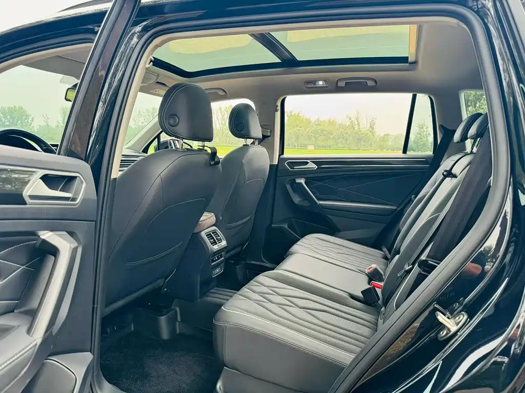 Volkswagen Tiguan L — миниатюра 5