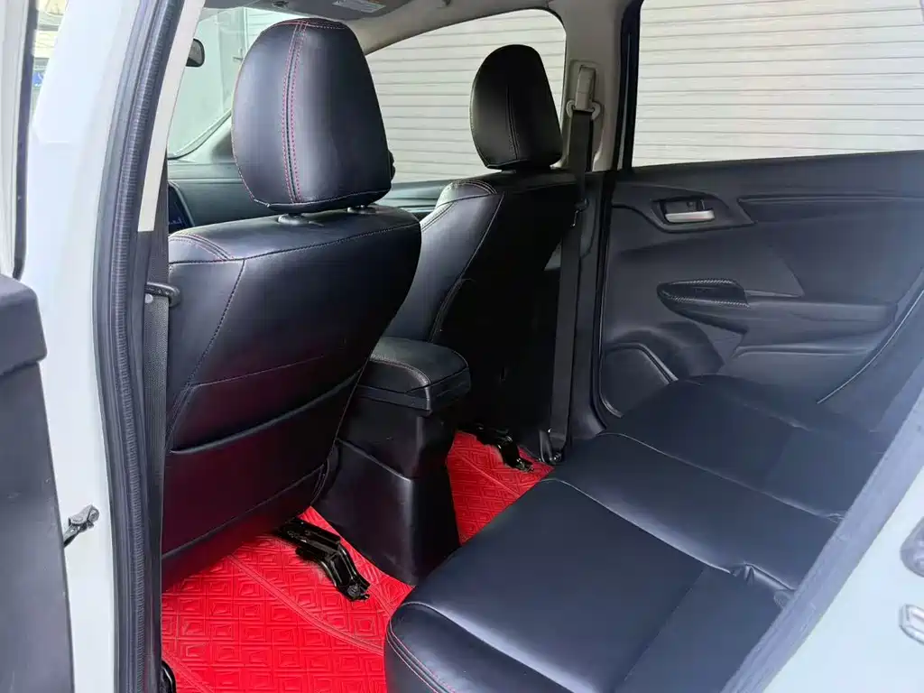 Honda Fit — миниатюра 6
