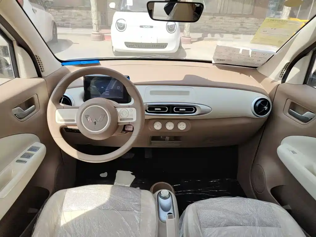 Wuling MINIEV — миниатюра 10