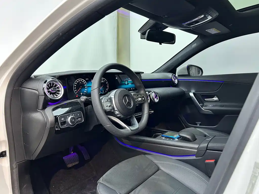 Mercedes-Benz A-Class — миниатюра 9