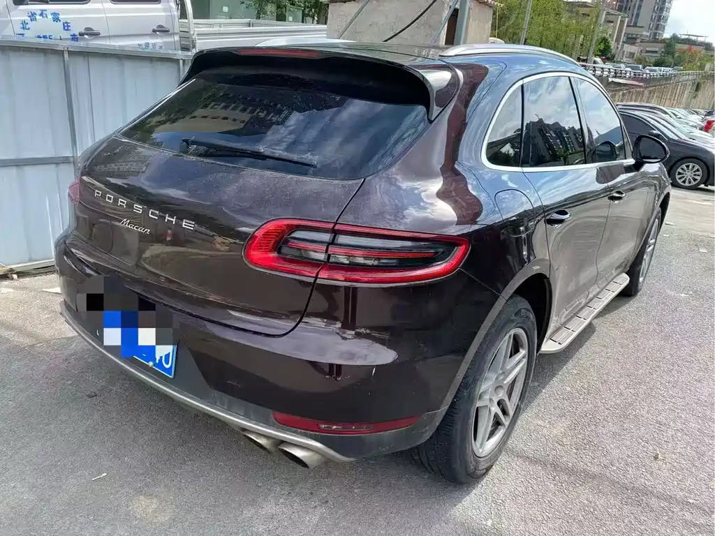 Porsche Macan — миниатюра 7