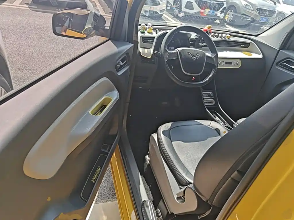 Wuling MINIEV — миниатюра 16
