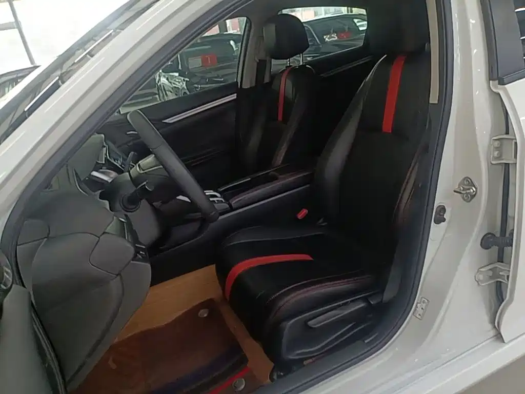 Honda Civic — миниатюра 15