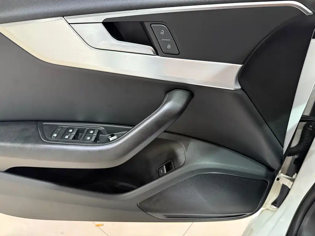 Audi A4L 2018 30 40 TFSI Fashion