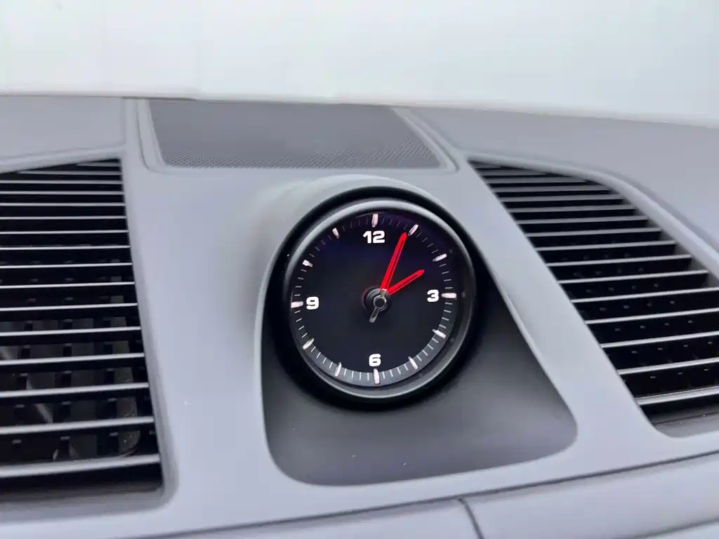 Porsche Cayenne Hybrid — миниатюра 26