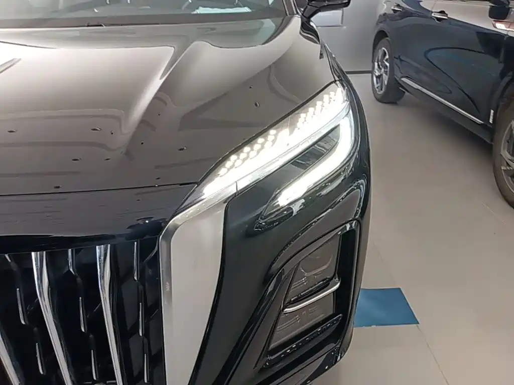 Hongqi Hongqi HS3 PHEV — миниатюра 24