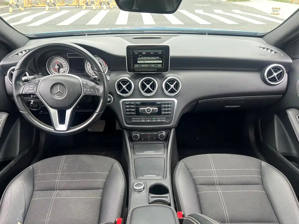 Mercedes-Benz A-Class (Import) — миниатюра 15