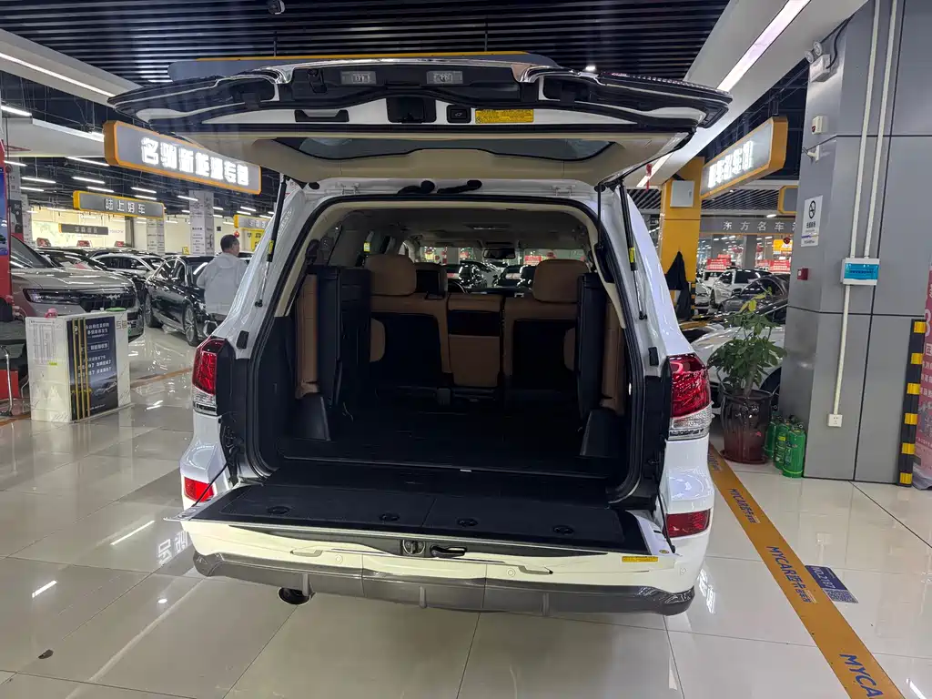 Lexus LX 2015 LX570