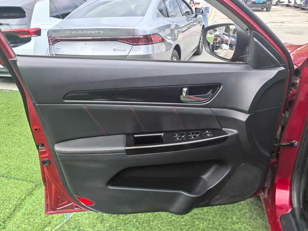 Changan Eado 2015 1.6L MT Luxury V