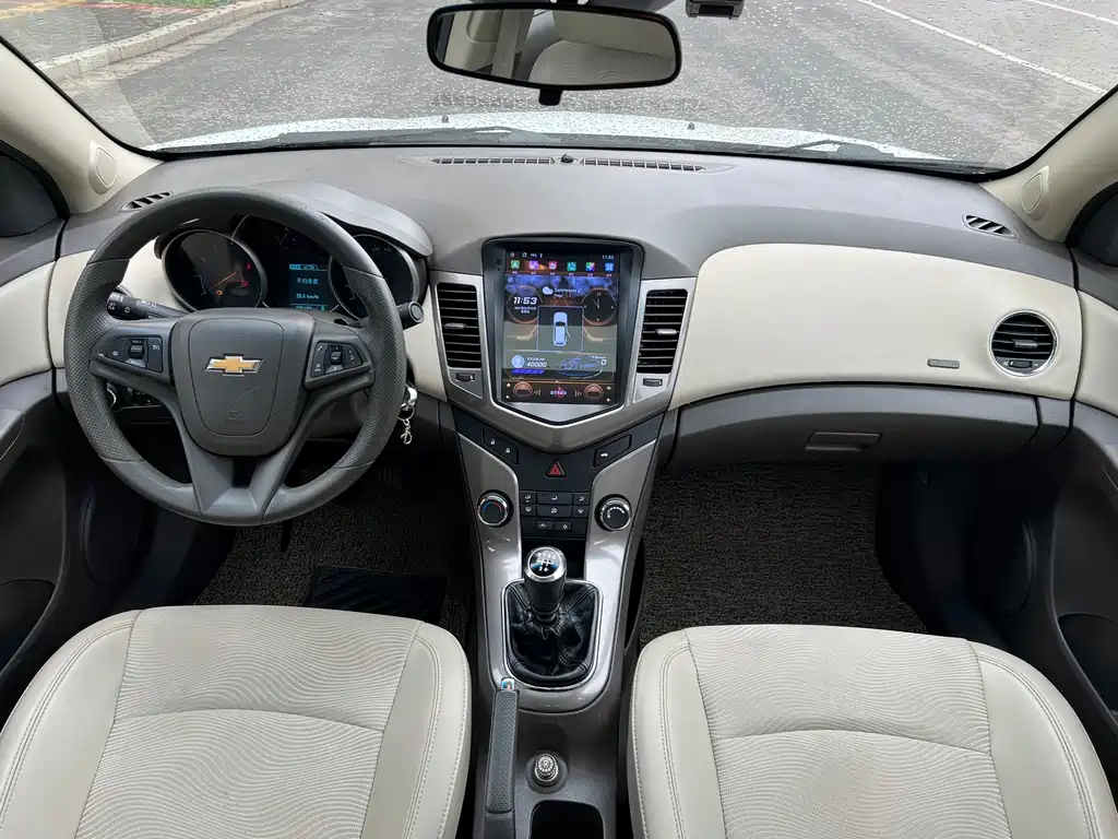 Chevrolet Cruze — миниатюра 14