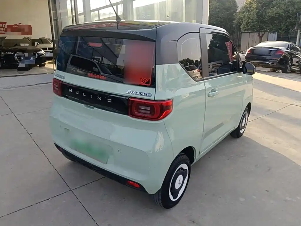 Wuling MINIEV — миниатюра 7