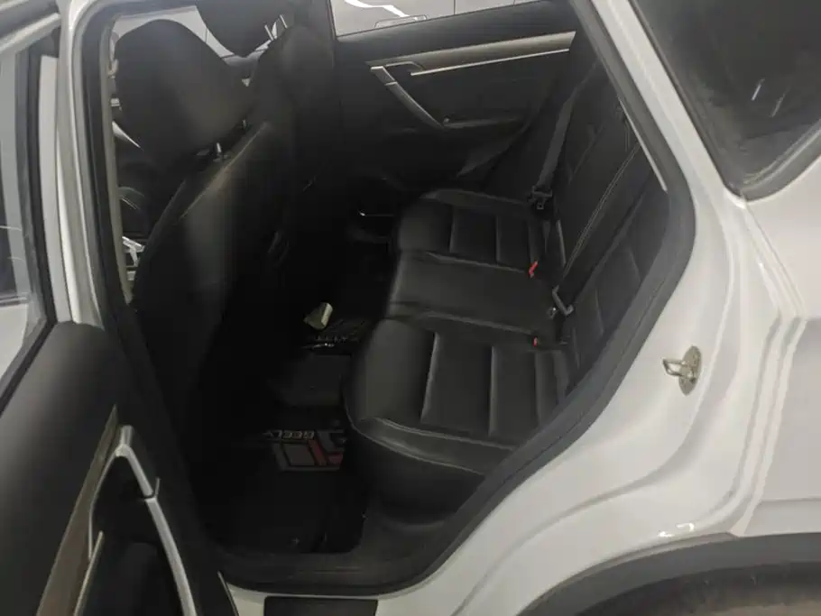 Geely Binyue — миниатюра 11