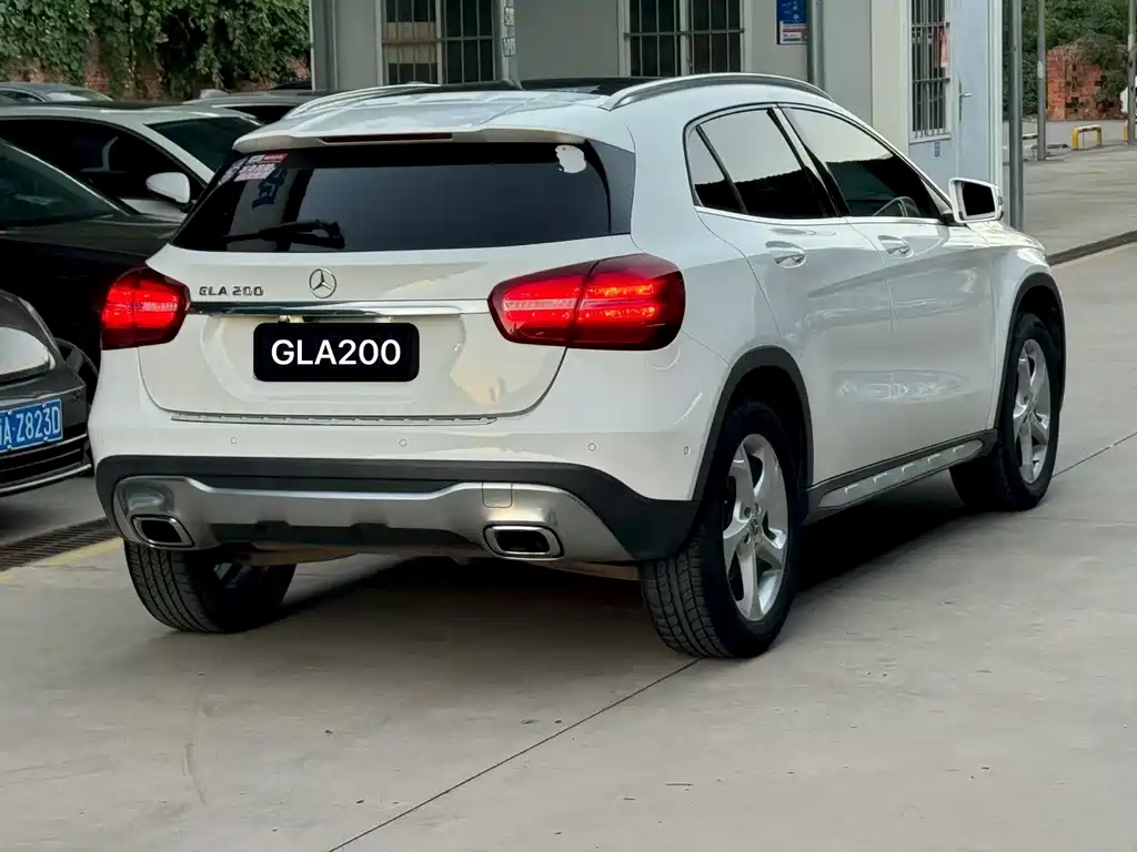 Mercedes-Benz GLA — миниатюра 9