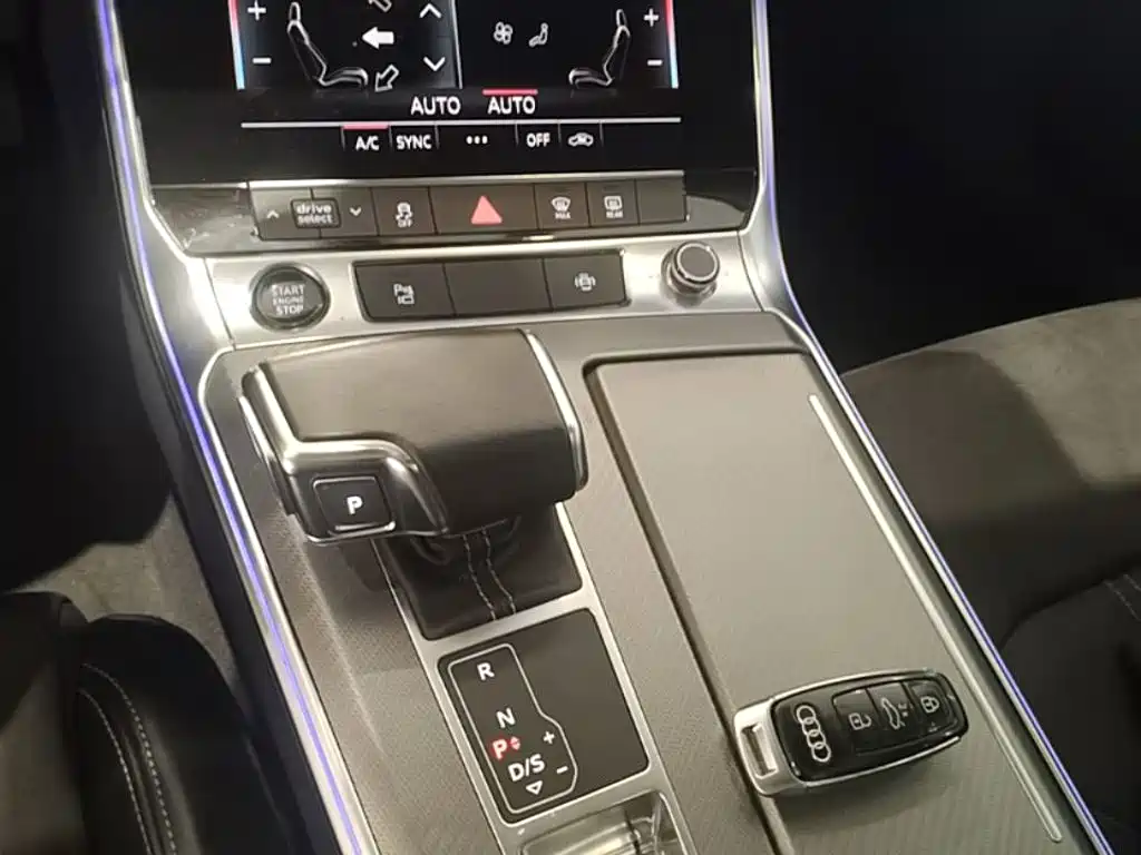 Audi A7L — миниатюра 21