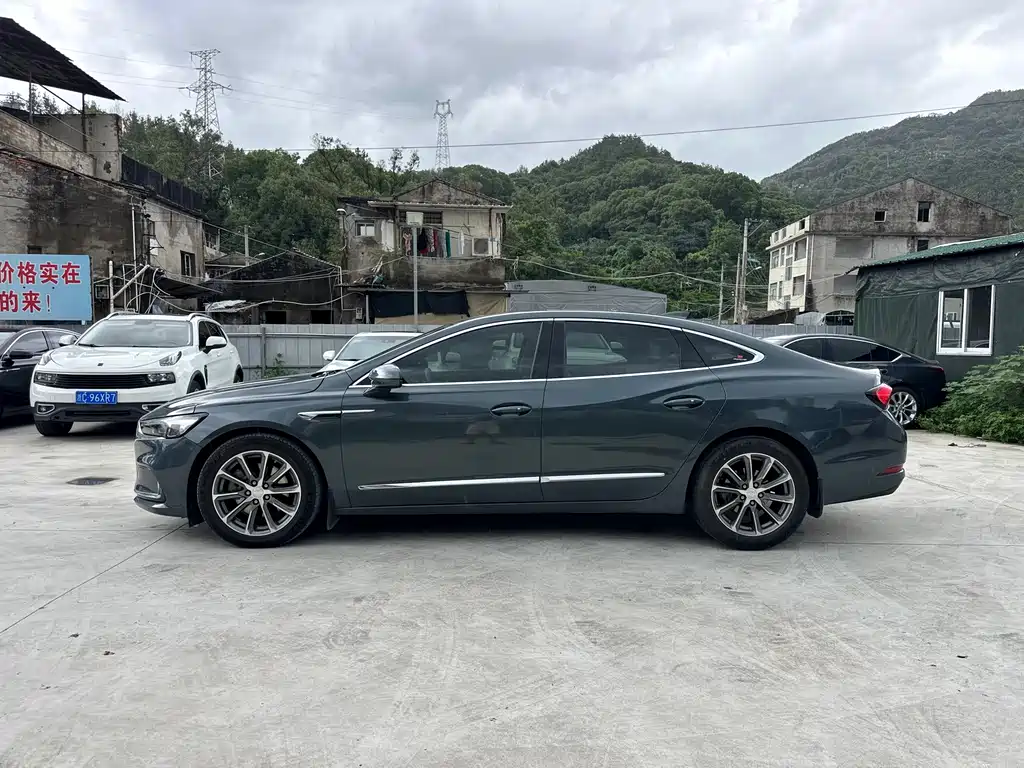 Buick LaCrosse — миниатюра 2