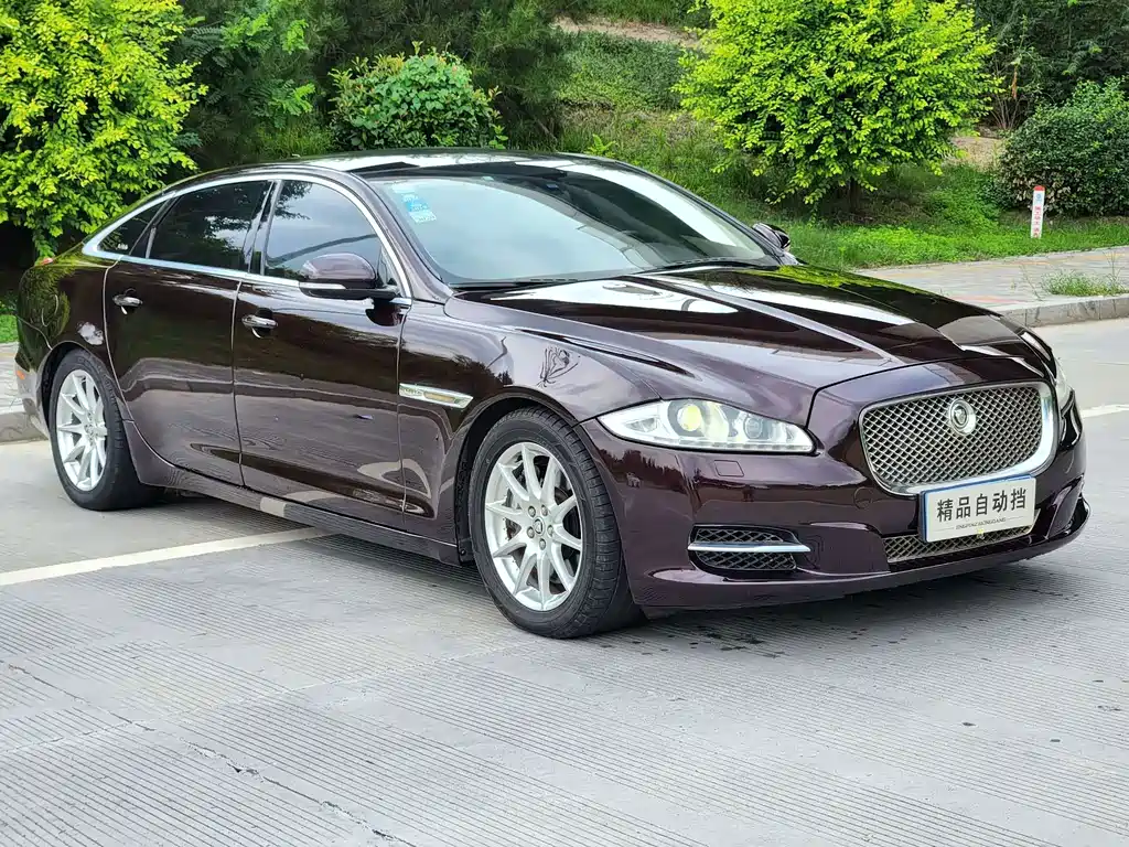 Jaguar XJ — миниатюра 5