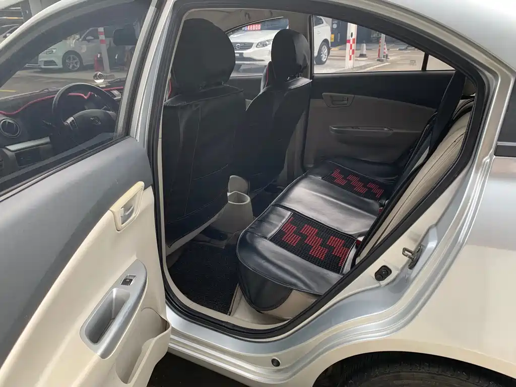 Changan V5 — миниатюра 8