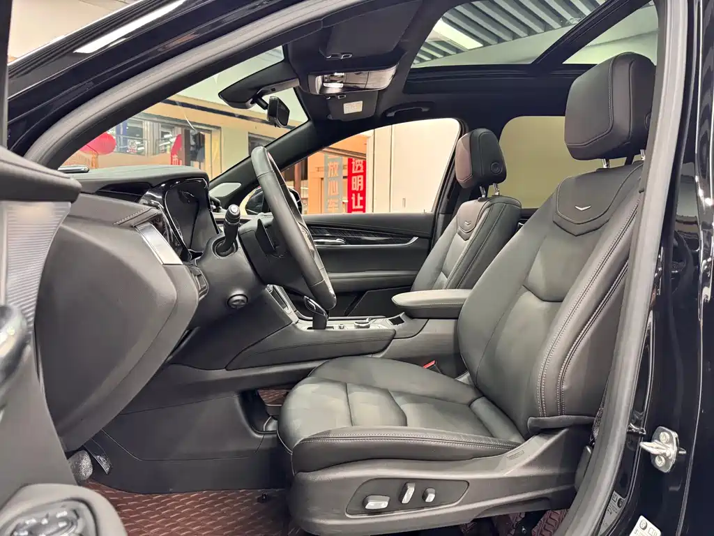 Cadillac XT6 — миниатюра 6