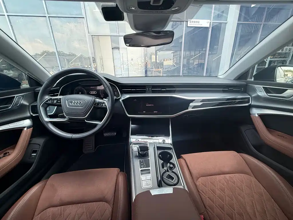 Audi A7L 2025 45 TFSI quattro