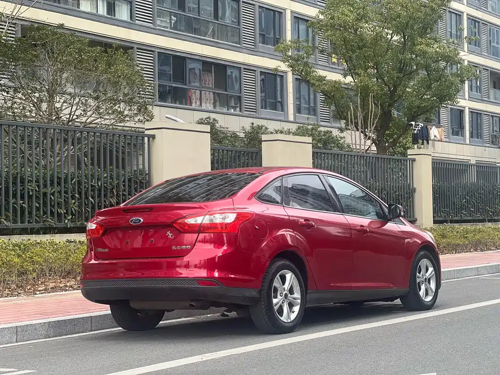 Ford Focus — миниатюра 5