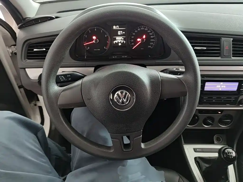 Volkswagen Lavida — миниатюра 11