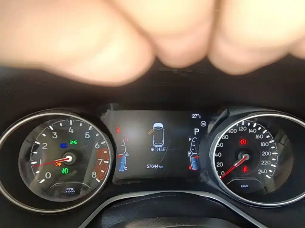 Jeep Compass — миниатюра 12