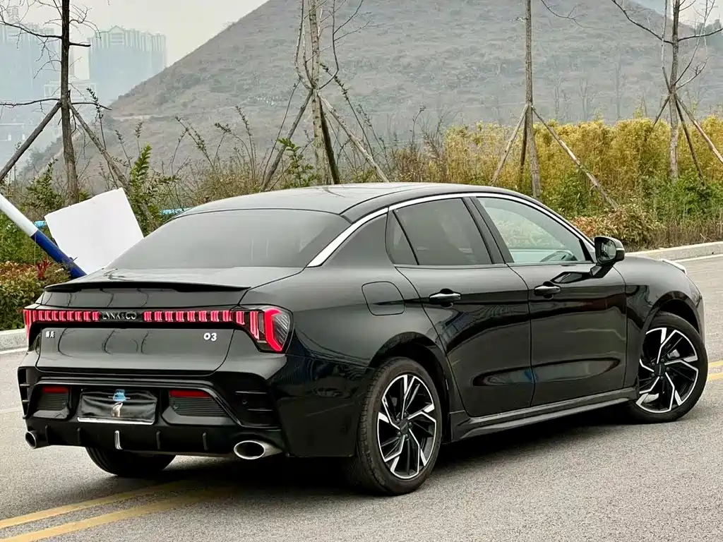 Lynk & Co 03 — миниатюра 7