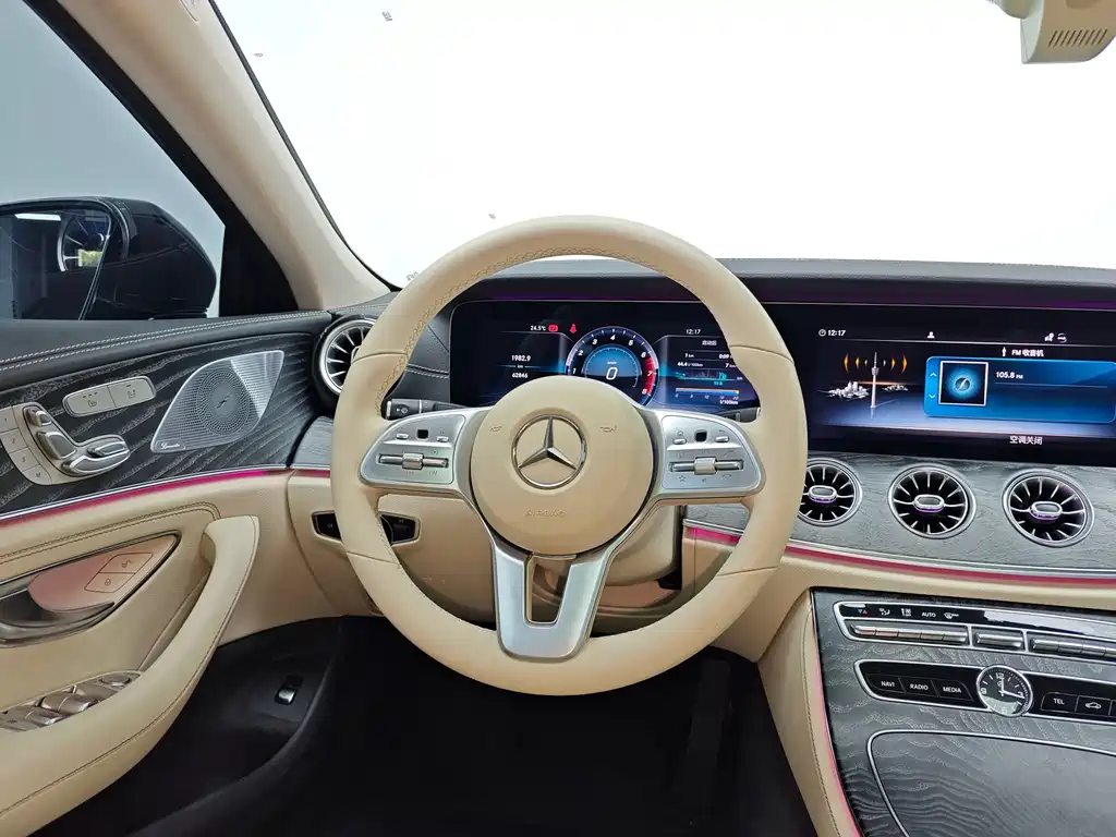 Mercedes-Benz CLS — миниатюра 14