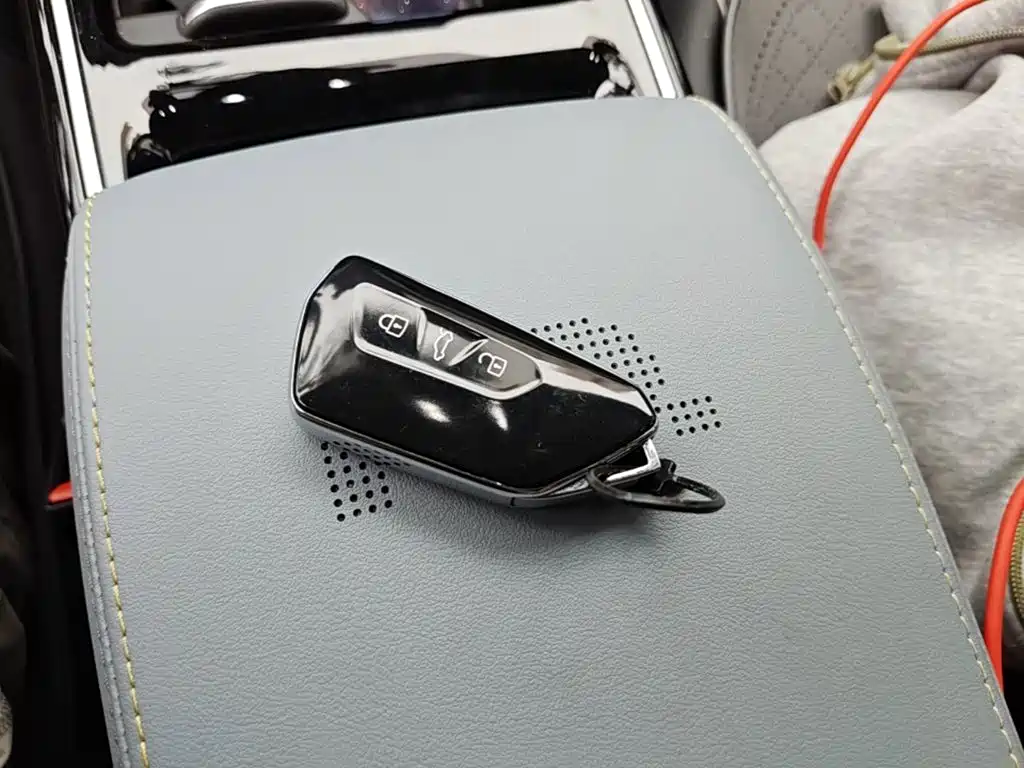 Volkswagen ID.4 X — миниатюра 9