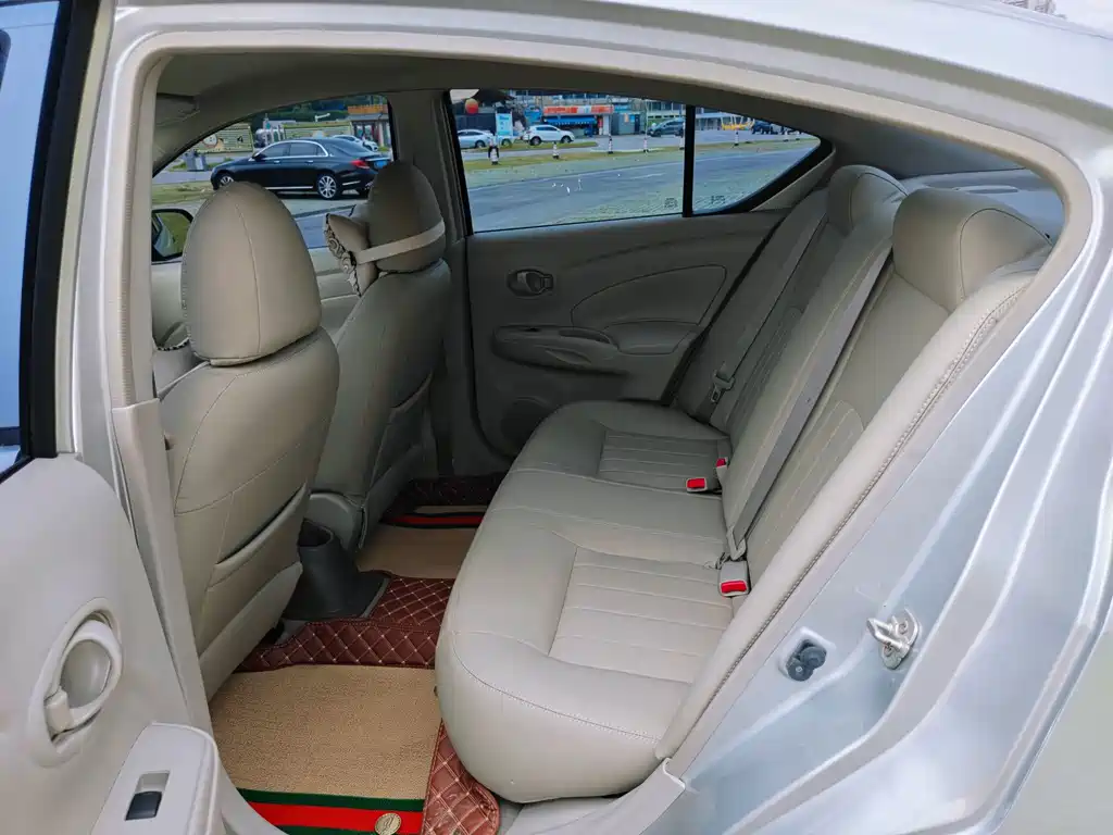 Nissan Sunny — миниатюра 13
