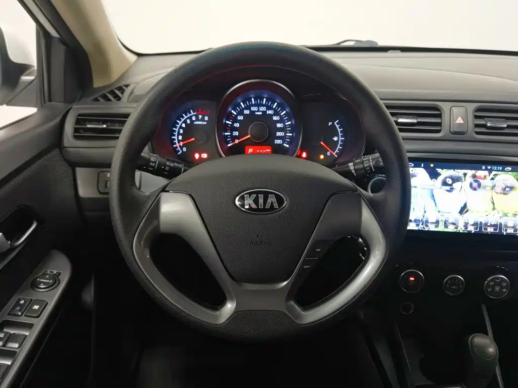 Kia K2 — миниатюра 11