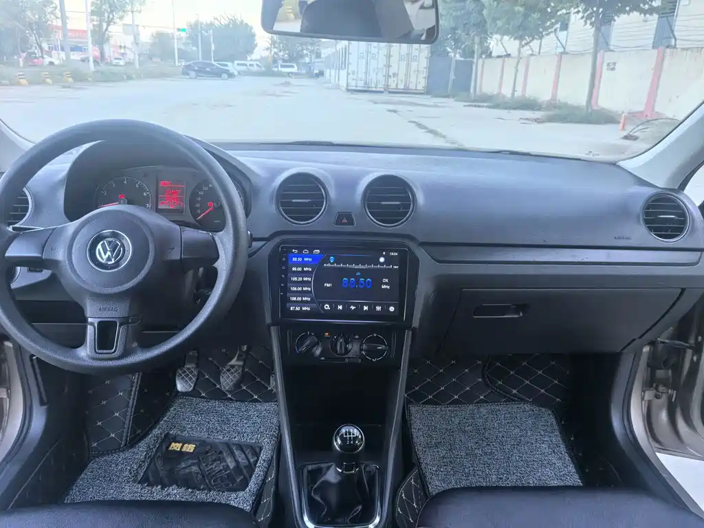 Volkswagen Jetta — миниатюра 9