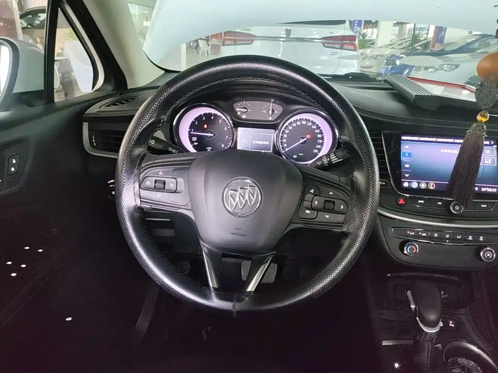 Buick Verano — миниатюра 11