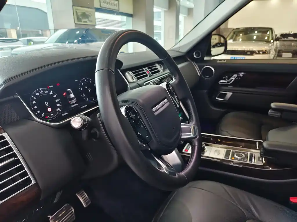 Land Rover Range Rover 2020 3.0 L6 Long Wheelbase