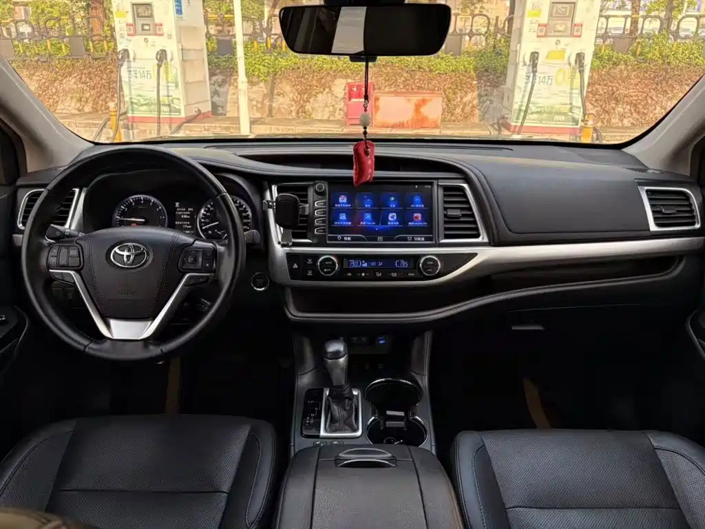 Toyota Highlander — миниатюра 6