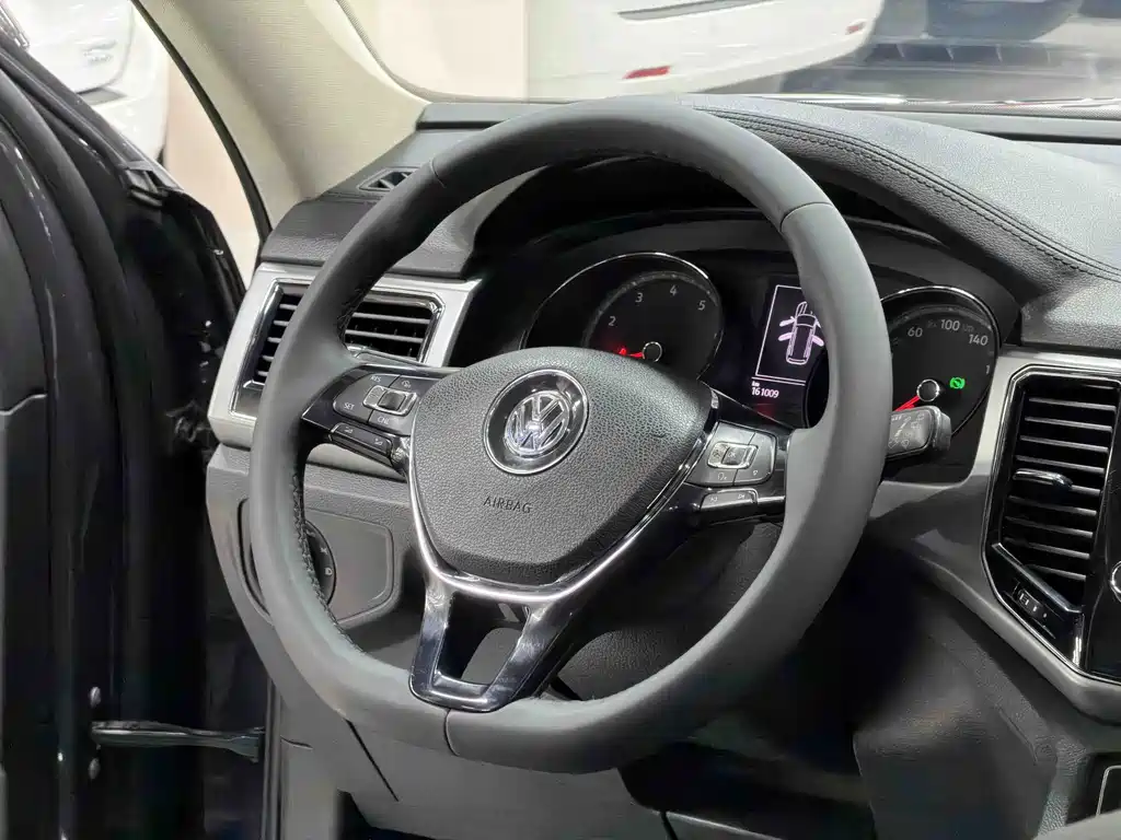 Volkswagen Teramont — миниатюра 4