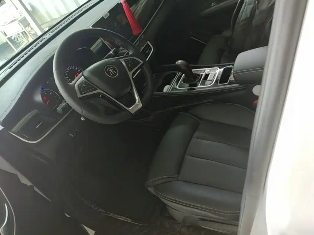 BYD MAX — миниатюра 15